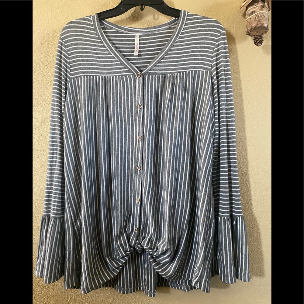 Grey/white striped boutique top